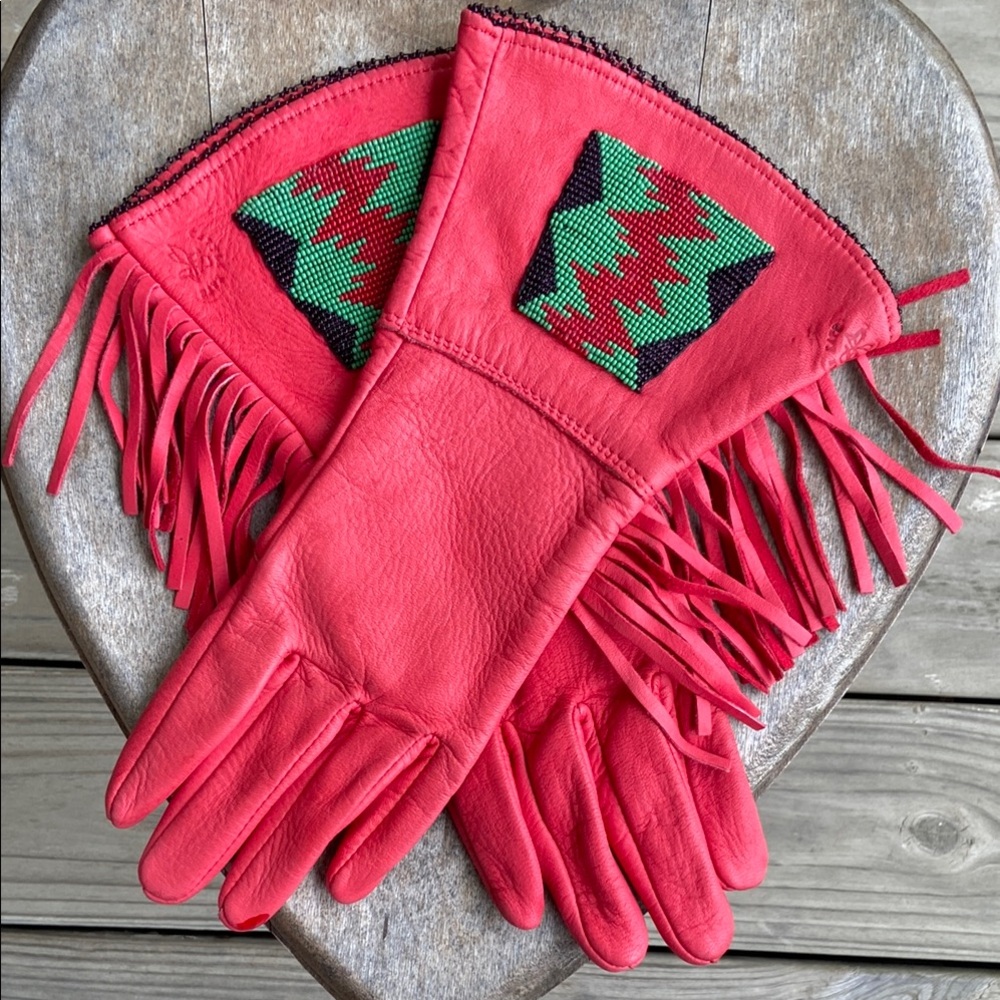 Cattle Kate Beaded Fringed Gauntlet Gloves Made USA Women's Size 7.5